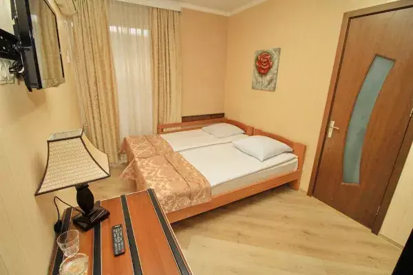 Almeto Hotel and Rooms